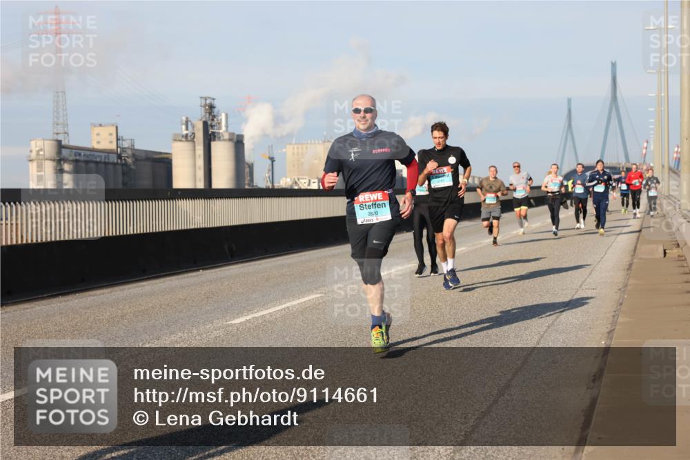 03.10.2025 - Köhlbrandbrückenlauf Lena Gebhardt http://msf.ph/oto/9114661 03.10.2025 09:43:18 Position 2 2820 meine-sportfotos.de