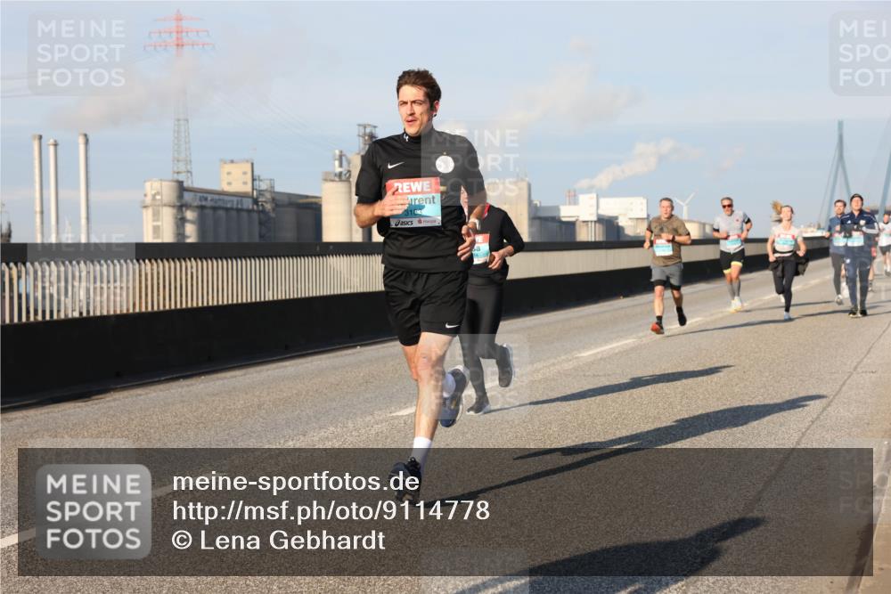 03.10.2025 - Köhlbrandbrückenlauf Lena Gebhardt http://msf.ph/oto/9114778 03.10.2025 09:43:20 Position 2  meine-sportfotos.de