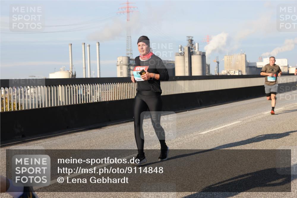 03.10.2025 - Köhlbrandbrückenlauf Lena Gebhardt http://msf.ph/oto/9114848 03.10.2025 09:43:21 Position 2  meine-sportfotos.de