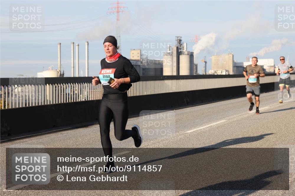 03.10.2025 - Köhlbrandbrückenlauf Lena Gebhardt http://msf.ph/oto/9114857 03.10.2025 09:43:21 Position 2 111 meine-sportfotos.de