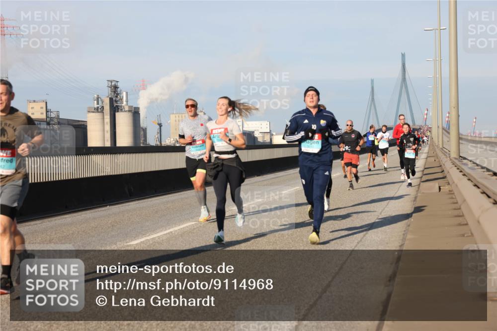 03.10.2025 - Köhlbrandbrückenlauf Lena Gebhardt http://msf.ph/oto/9114968 03.10.2025 09:43:23 Position 2 42 meine-sportfotos.de