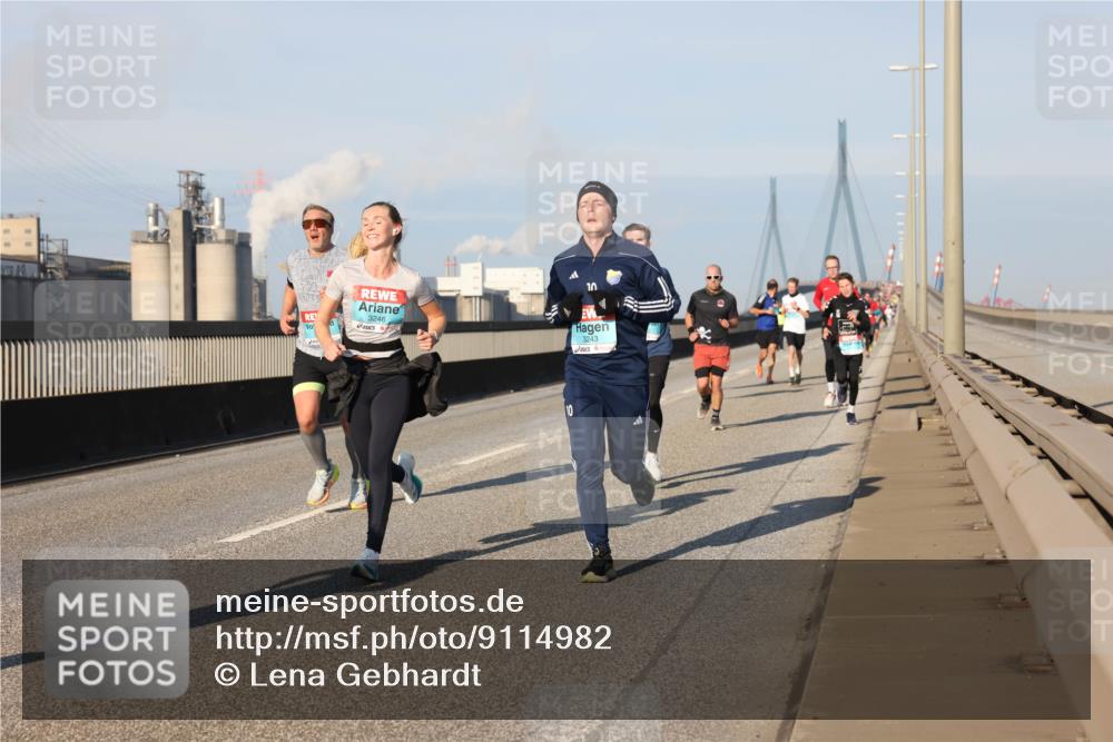 03.10.2025 - Köhlbrandbrückenlauf Lena Gebhardt http://msf.ph/oto/9114982 03.10.2025 09:43:24 Position 2 3246, 10, 3243, 10 meine-sportfotos.de