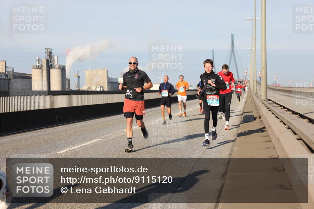 03.10.2025 - Köhlbrandbrückenlauf Lena Gebhardt http://msf.ph/oto/9115120 03.10.2025 09:43:26 Position 2  meine-sportfotos.de
