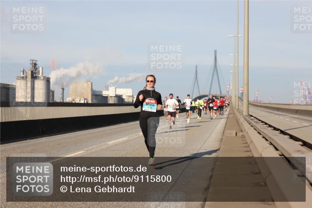 03.10.2025 - Köhlbrandbrückenlauf Lena Gebhardt http://msf.ph/oto/9115800 03.10.2025 09:43:50 Position 2 3174 meine-sportfotos.de