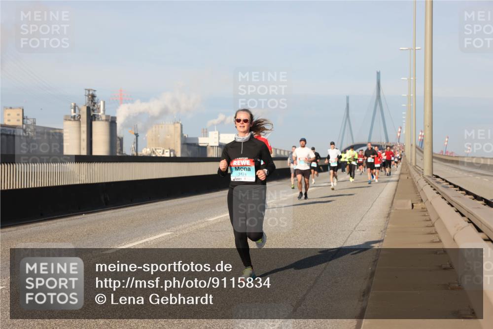 03.10.2025 - Köhlbrandbrückenlauf Lena Gebhardt http://msf.ph/oto/9115834 03.10.2025 09:43:51 Position 2 3174 meine-sportfotos.de