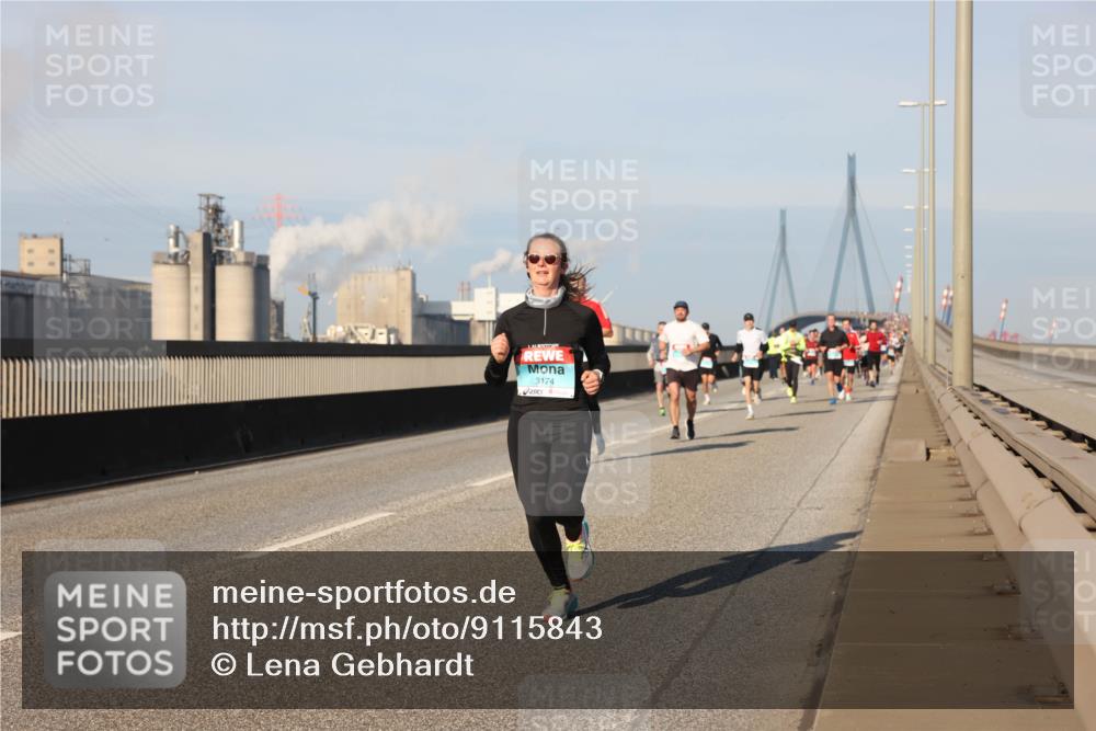 03.10.2025 - Köhlbrandbrückenlauf Lena Gebhardt http://msf.ph/oto/9115843 03.10.2025 09:43:51 Position 2 3174 meine-sportfotos.de
