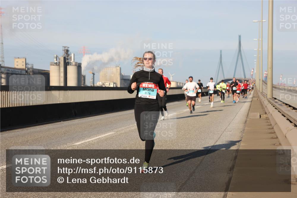 03.10.2025 - Köhlbrandbrückenlauf Lena Gebhardt http://msf.ph/oto/9115873 03.10.2025 09:43:51 Position 2 3174 meine-sportfotos.de