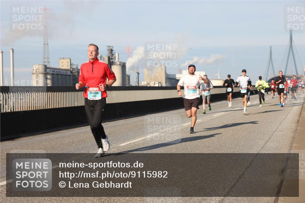 03.10.2025 - Köhlbrandbrückenlauf Lena Gebhardt http://msf.ph/oto/9115982 03.10.2025 09:43:54 Position 2 3358 meine-sportfotos.de