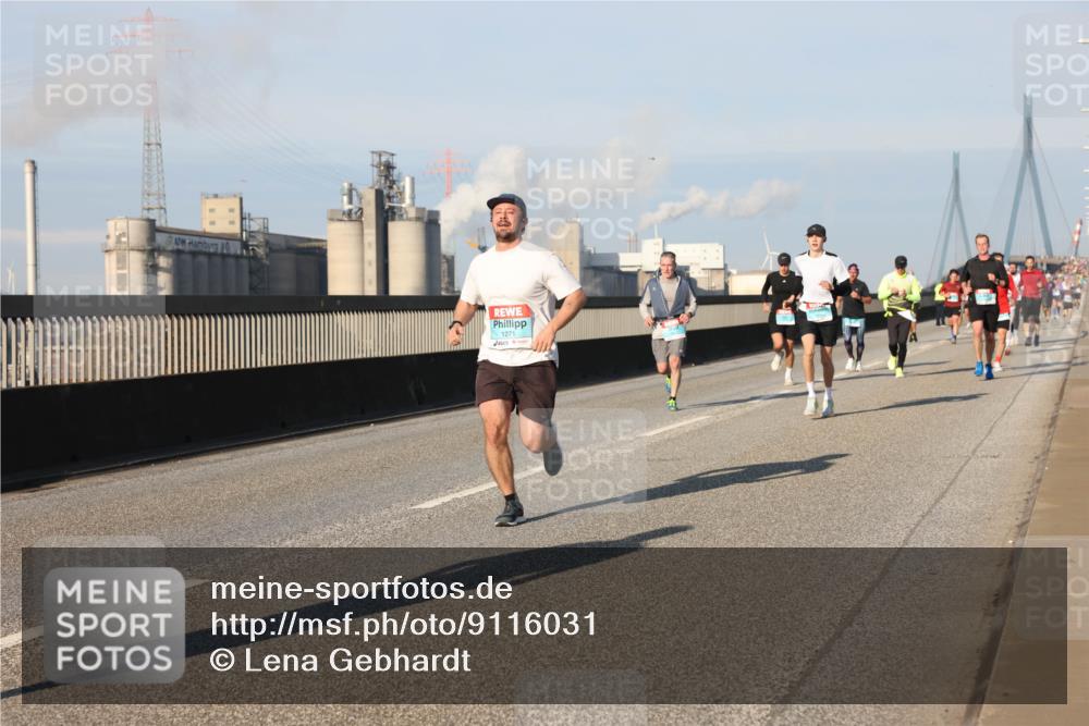 03.10.2025 - Köhlbrandbrückenlauf Lena Gebhardt http://msf.ph/oto/9116031 03.10.2025 09:43:55 Position 2 1271 meine-sportfotos.de