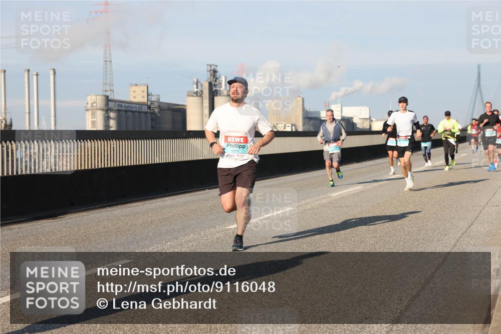 03.10.2025 - Köhlbrandbrückenlauf Lena Gebhardt http://msf.ph/oto/9116048 03.10.2025 09:43:55 Position 2 1271 meine-sportfotos.de
