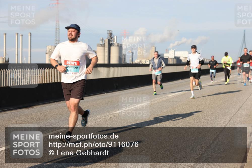 03.10.2025 - Köhlbrandbrückenlauf Lena Gebhardt http://msf.ph/oto/9116076 03.10.2025 09:43:56 Position 2 1271 meine-sportfotos.de