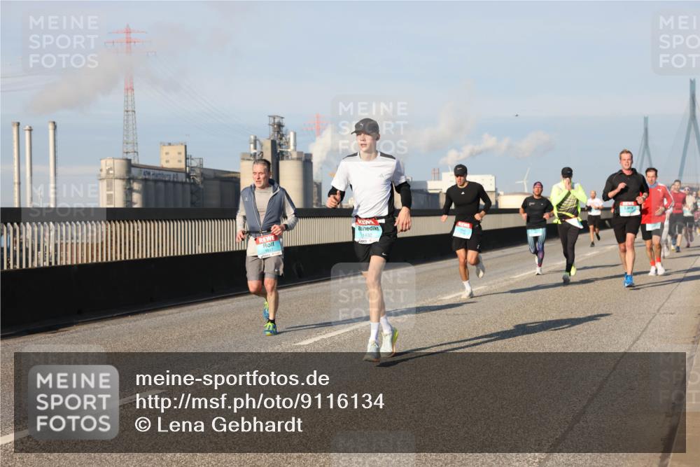 03.10.2025 - Köhlbrandbrückenlauf Lena Gebhardt http://msf.ph/oto/9116134 03.10.2025 09:43:58 Position 2 1432, 1617 meine-sportfotos.de