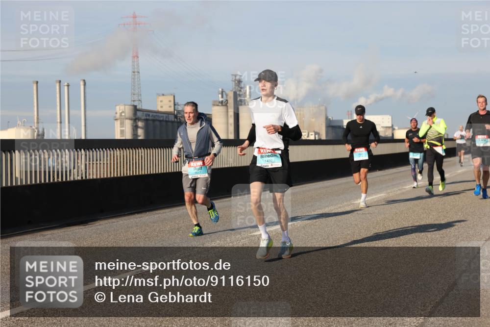 03.10.2025 - Köhlbrandbrückenlauf Lena Gebhardt http://msf.ph/oto/9116150 03.10.2025 09:43:58 Position 2 1617, 1432 meine-sportfotos.de