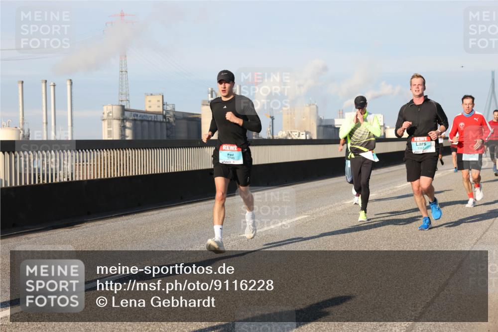 03.10.2025 - Köhlbrandbrückenlauf Lena Gebhardt http://msf.ph/oto/9116228 03.10.2025 09:44:00 Position 2 3749, 1067 meine-sportfotos.de