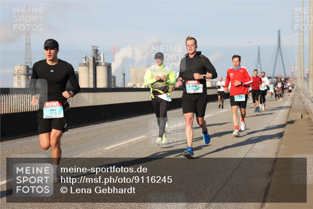 03.10.2025 - Köhlbrandbrückenlauf Lena Gebhardt http://msf.ph/oto/9116245 03.10.2025 09:44:00 Position 2 3749, 1067 meine-sportfotos.de