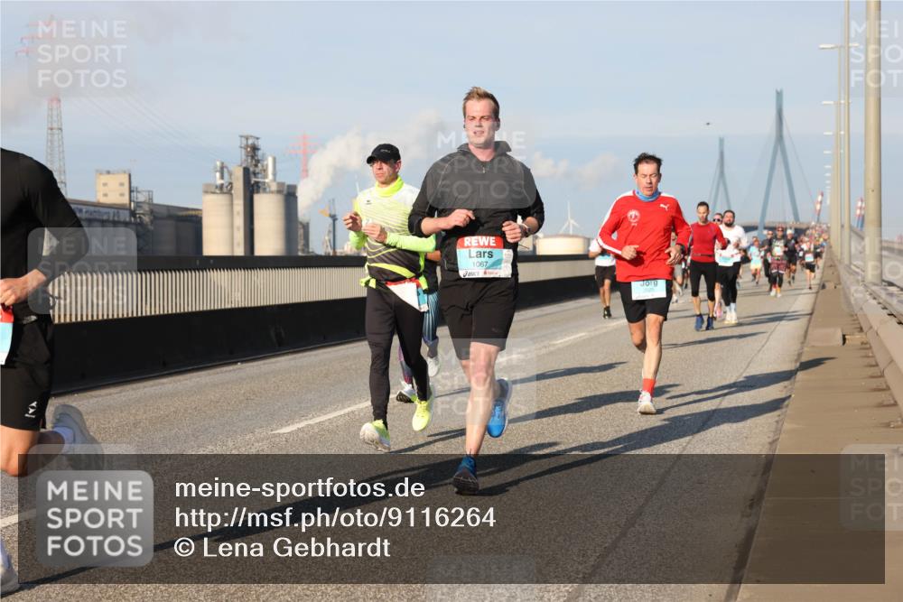03.10.2025 - Köhlbrandbrückenlauf Lena Gebhardt http://msf.ph/oto/9116264 03.10.2025 09:44:01 Position 2 1067 meine-sportfotos.de