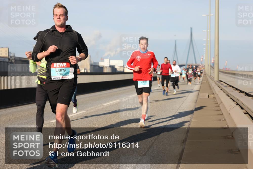 03.10.2025 - Köhlbrandbrückenlauf Lena Gebhardt http://msf.ph/oto/9116314 03.10.2025 09:44:01 Position 2 1067 meine-sportfotos.de
