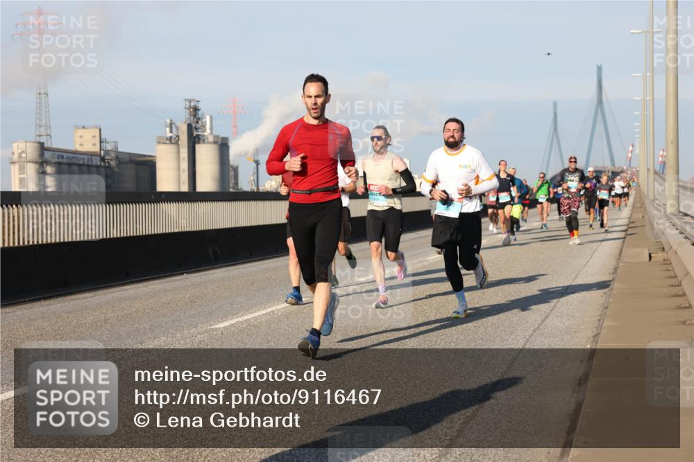 03.10.2025 - Köhlbrandbrückenlauf Lena Gebhardt http://msf.ph/oto/9116467 03.10.2025 09:44:05 Position 2  meine-sportfotos.de