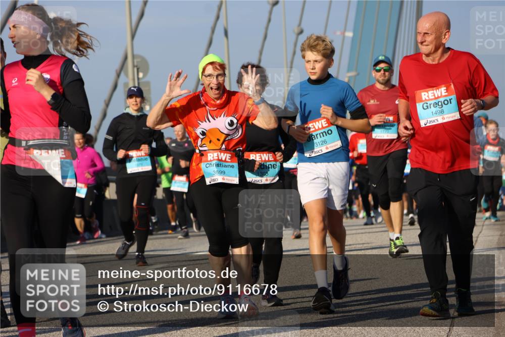 03.10.2025 - Köhlbrandbrückenlauf Strokosch-Dieckow http://msf.ph/oto/9116678 03.10.2025 09:49:42 Position 2 1979, 3699, 1305, 3126, 1770, 1498 meine-sportfotos.de