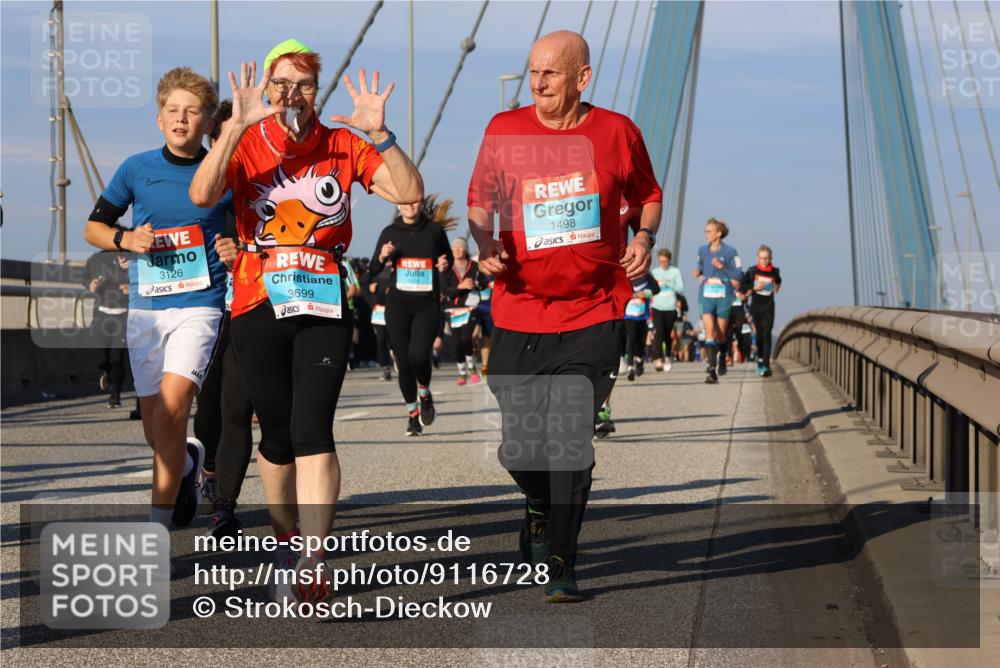 03.10.2025 - Köhlbrandbrückenlauf Strokosch-Dieckow http://msf.ph/oto/9116728 03.10.2025 09:49:45 Position 2 3126, 3699, 1498 meine-sportfotos.de