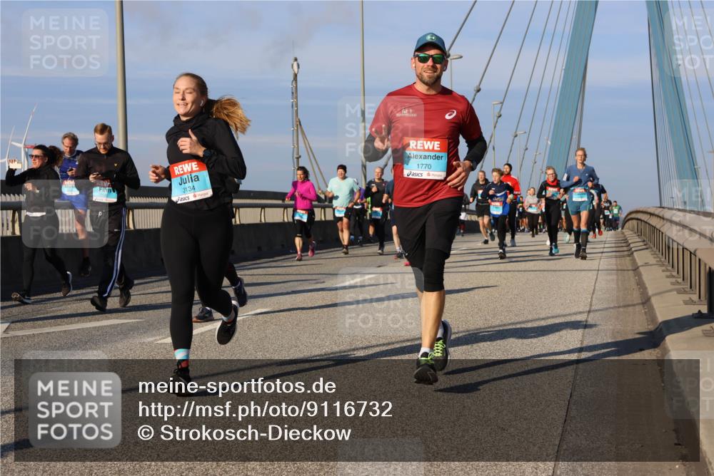 03.10.2025 - Köhlbrandbrückenlauf Strokosch-Dieckow http://msf.ph/oto/9116732 03.10.2025 09:49:49 Position 2 3134, 1770 meine-sportfotos.de