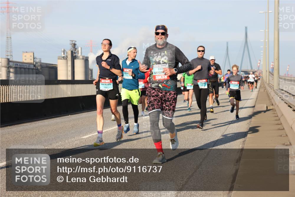 03.10.2025 - Köhlbrandbrückenlauf Lena Gebhardt http://msf.ph/oto/9116737 03.10.2025 09:44:11 Position 2 890, 105, 1087 meine-sportfotos.de