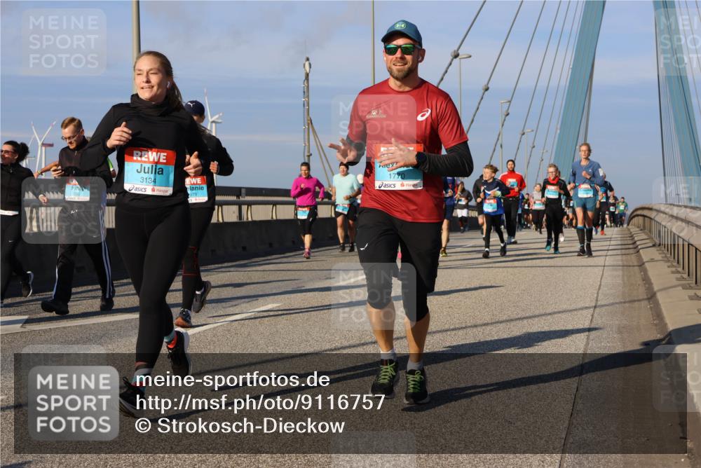 03.10.2025 - Köhlbrandbrückenlauf Strokosch-Dieckow http://msf.ph/oto/9116757 03.10.2025 09:49:50 Position 2 3134, 1770, 979 meine-sportfotos.de
