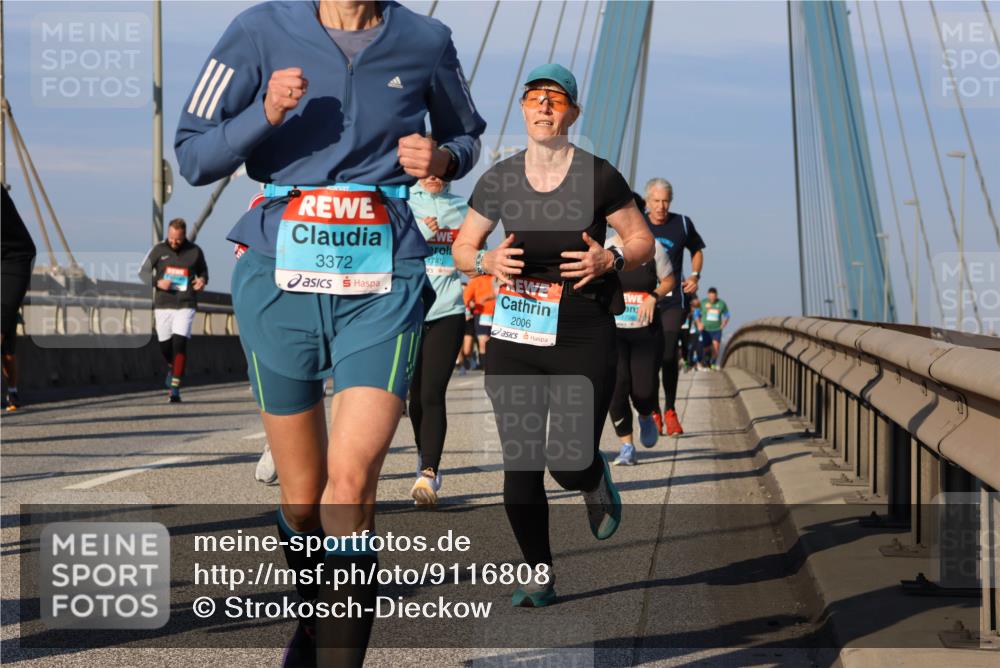 03.10.2025 - Köhlbrandbrückenlauf Strokosch-Dieckow http://msf.ph/oto/9116808 03.10.2025 09:49:55 Position 2 3372, 1745, 2006 meine-sportfotos.de