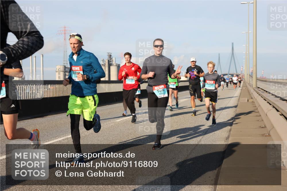 03.10.2025 - Köhlbrandbrückenlauf Lena Gebhardt http://msf.ph/oto/9116809 03.10.2025 09:44:12 Position 2 118, 1054 meine-sportfotos.de