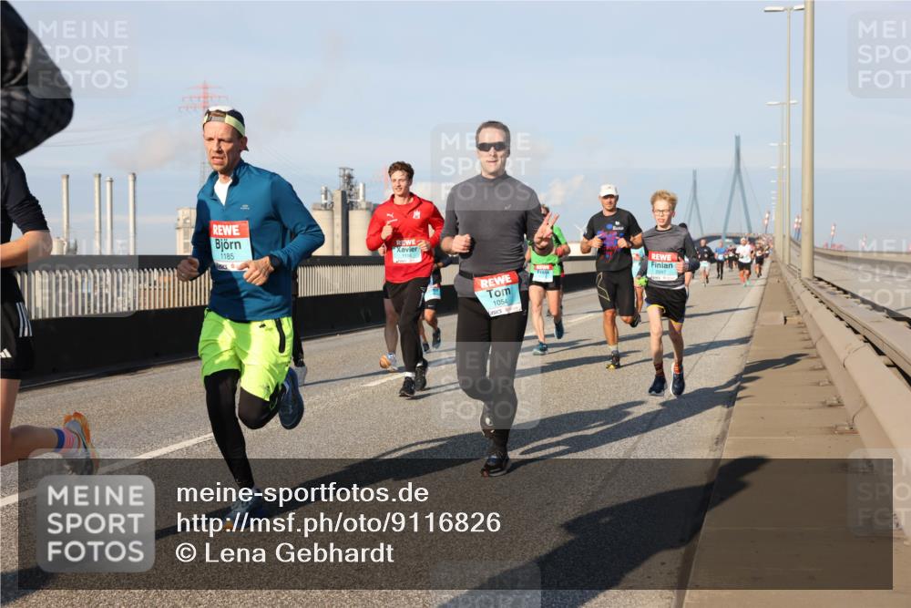03.10.2025 - Köhlbrandbrückenlauf Lena Gebhardt http://msf.ph/oto/9116826 03.10.2025 09:44:12 Position 2 1185, 118, 1054, 2997 meine-sportfotos.de