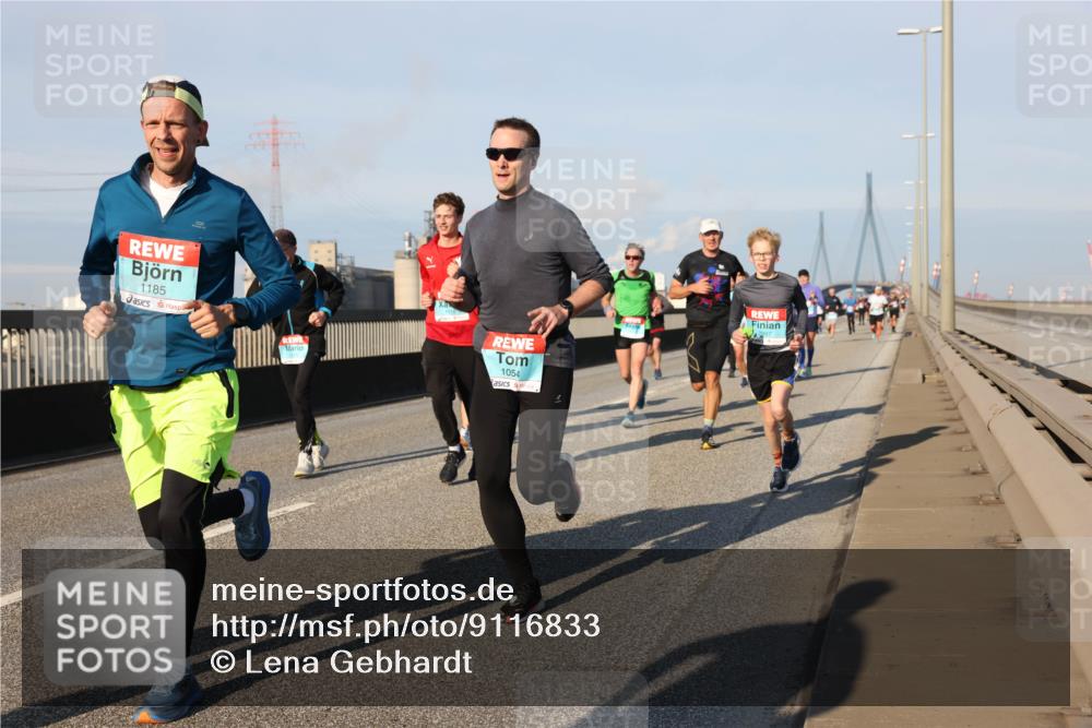 03.10.2025 - Köhlbrandbrückenlauf Lena Gebhardt http://msf.ph/oto/9116833 03.10.2025 09:44:13 Position 2 1185, 1054 meine-sportfotos.de
