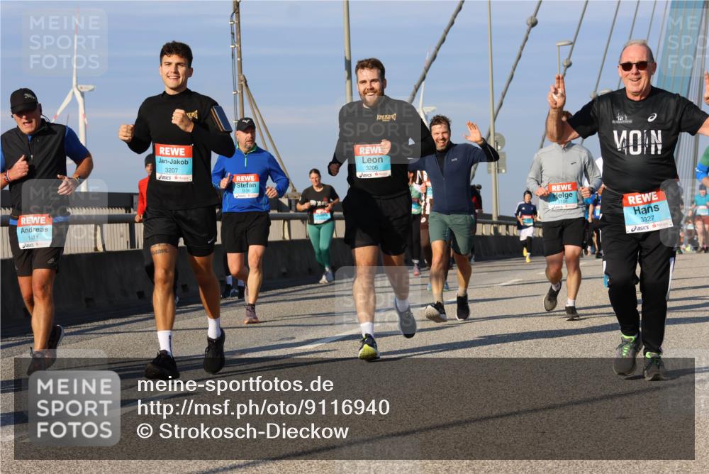 03.10.2025 - Köhlbrandbrückenlauf Strokosch-Dieckow http://msf.ph/oto/9116940 03.10.2025 09:50:11 Position 2 1471, 3207, 1510, 3206, 3327 meine-sportfotos.de