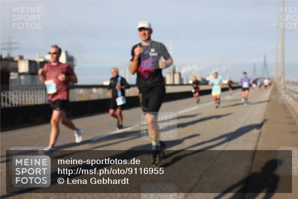 03.10.2025 - Köhlbrandbrückenlauf Lena Gebhardt http://msf.ph/oto/9116955 03.10.2025 09:44:15 Position 2  meine-sportfotos.de