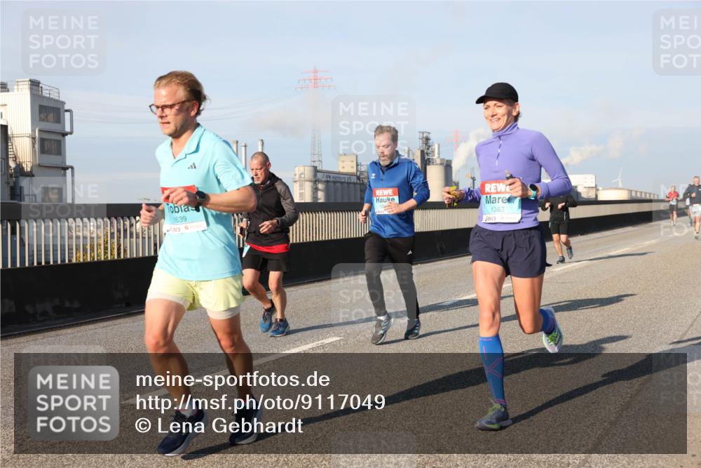 03.10.2025 - Köhlbrandbrückenlauf Lena Gebhardt http://msf.ph/oto/9117049 03.10.2025 09:44:17 Position 2 1639, 1383 meine-sportfotos.de