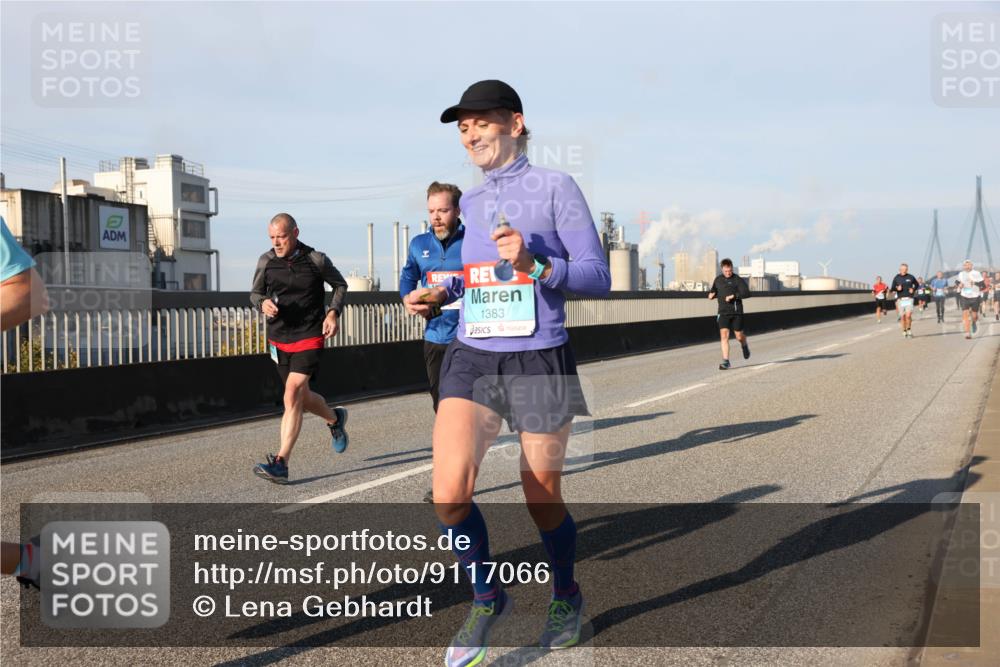 03.10.2025 - Köhlbrandbrückenlauf Lena Gebhardt http://msf.ph/oto/9117066 03.10.2025 09:44:18 Position 2 1383 meine-sportfotos.de