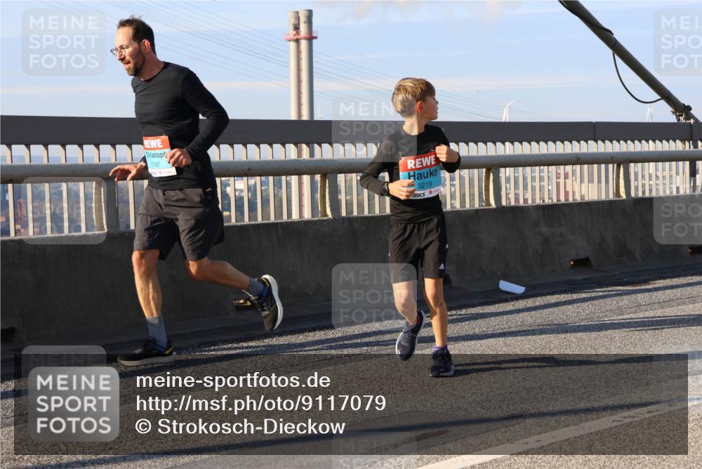 03.10.2025 - Köhlbrandbrückenlauf Strokosch-Dieckow http://msf.ph/oto/9117079 03.10.2025 09:50:24 Position 2 1797, 3219 meine-sportfotos.de