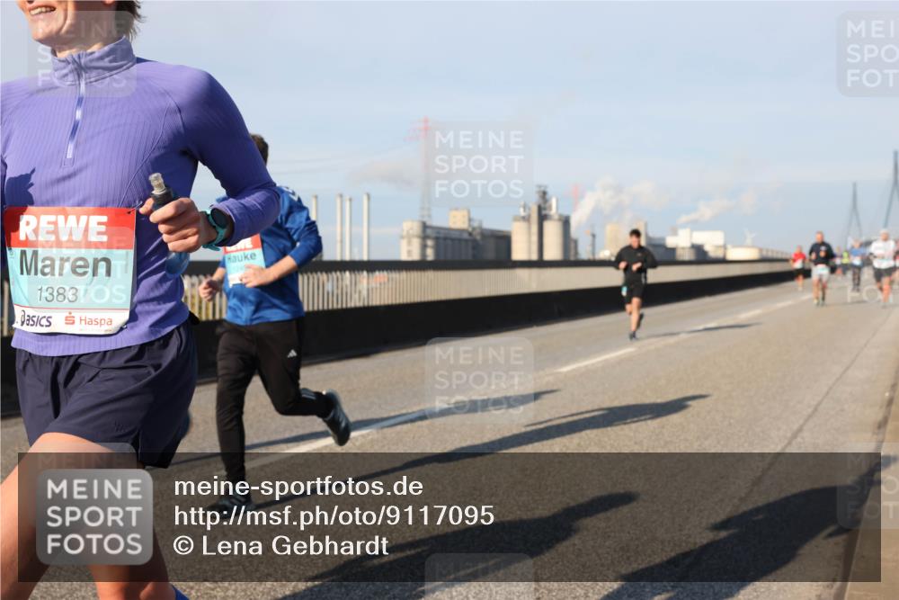 03.10.2025 - Köhlbrandbrückenlauf Lena Gebhardt http://msf.ph/oto/9117095 03.10.2025 09:44:18 Position 2 1383 meine-sportfotos.de