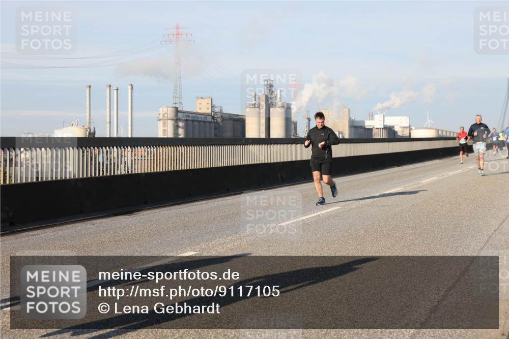 03.10.2025 - Köhlbrandbrückenlauf Lena Gebhardt http://msf.ph/oto/9117105 03.10.2025 09:44:18 Position 2  meine-sportfotos.de