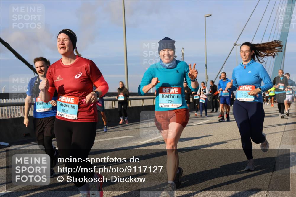 03.10.2025 - Köhlbrandbrückenlauf Strokosch-Dieckow http://msf.ph/oto/9117127 03.10.2025 09:50:27 Position 2 2812, 1591, 1754, 3788 meine-sportfotos.de