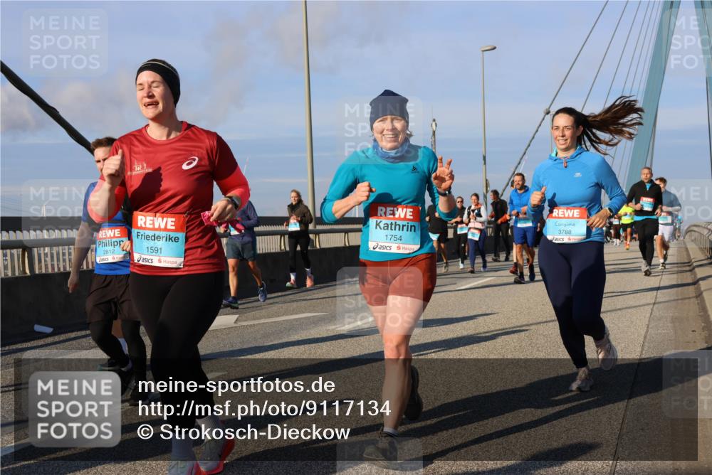 03.10.2025 - Köhlbrandbrückenlauf Strokosch-Dieckow http://msf.ph/oto/9117134 03.10.2025 09:50:28 Position 2 2812, 1591, 1754, 3788 meine-sportfotos.de