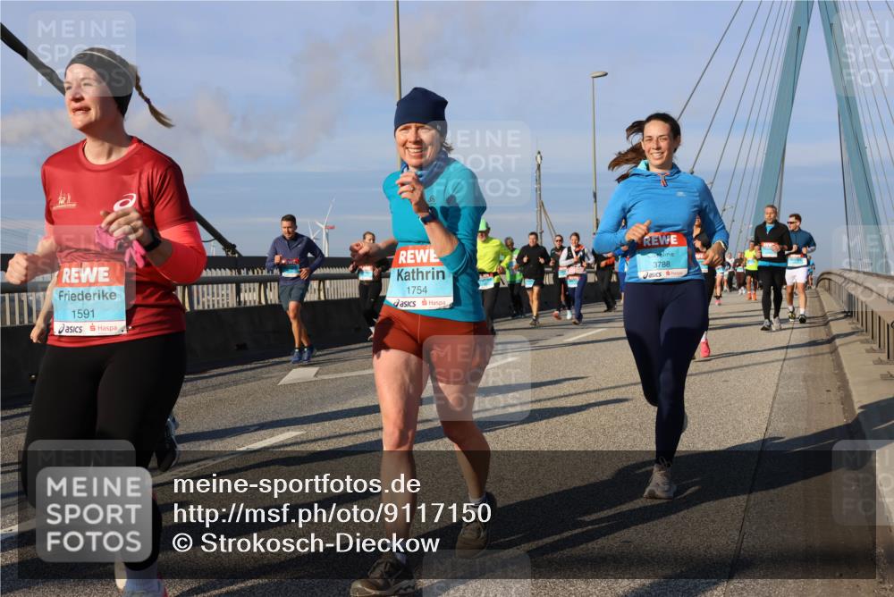 03.10.2025 - Köhlbrandbrückenlauf Strokosch-Dieckow http://msf.ph/oto/9117150 03.10.2025 09:50:28 Position 2 1591, 1754, 3788 meine-sportfotos.de