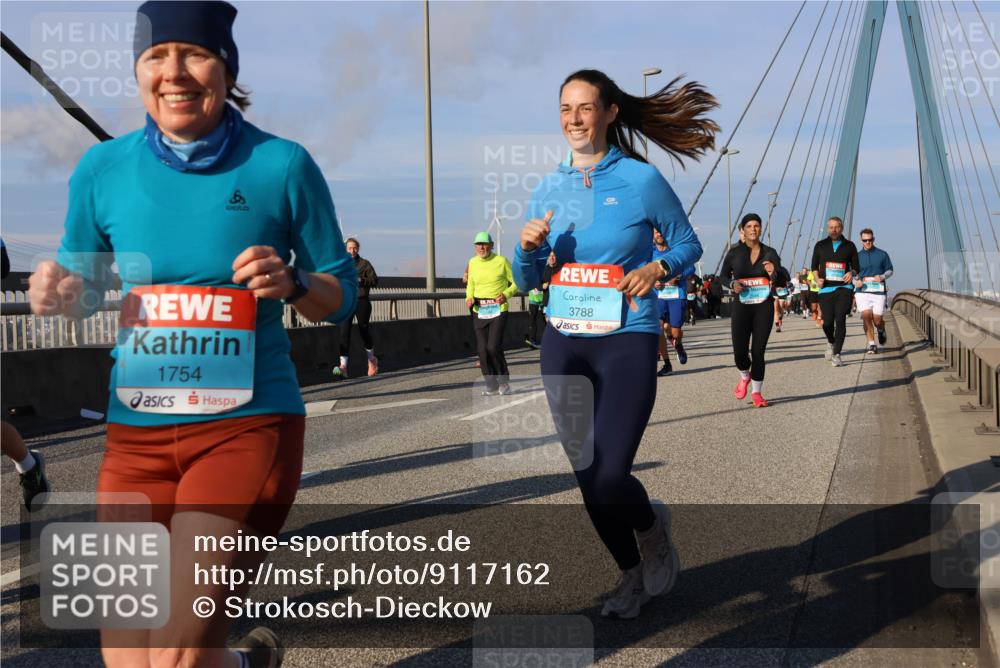 03.10.2025 - Köhlbrandbrückenlauf Strokosch-Dieckow http://msf.ph/oto/9117162 03.10.2025 09:50:28 Position 2 1754, 3788 meine-sportfotos.de