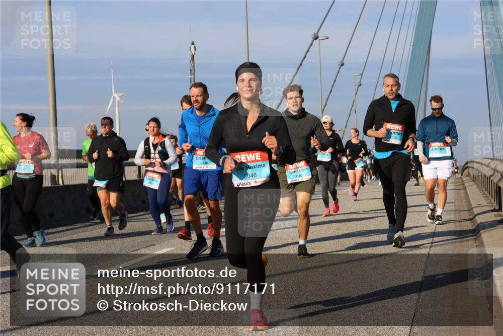03.10.2025 - Köhlbrandbrückenlauf Strokosch-Dieckow http://msf.ph/oto/9117171 03.10.2025 09:50:30 Position 2 1647, 2448, 2046, 3162, 778 meine-sportfotos.de