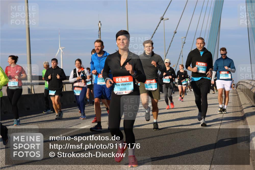 03.10.2025 - Köhlbrandbrückenlauf Strokosch-Dieckow http://msf.ph/oto/9117176 03.10.2025 09:50:30 Position 2 1565, 2448, 2046, 3162, 2778 meine-sportfotos.de