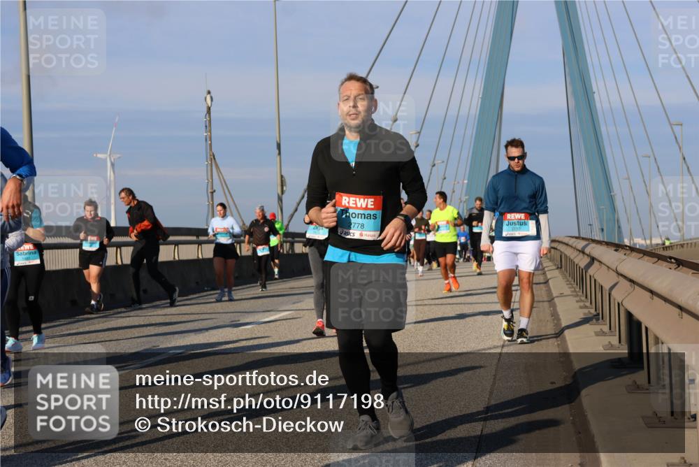 03.10.2025 - Köhlbrandbrückenlauf Strokosch-Dieckow http://msf.ph/oto/9117198 03.10.2025 09:50:31 Position 2 2778 meine-sportfotos.de