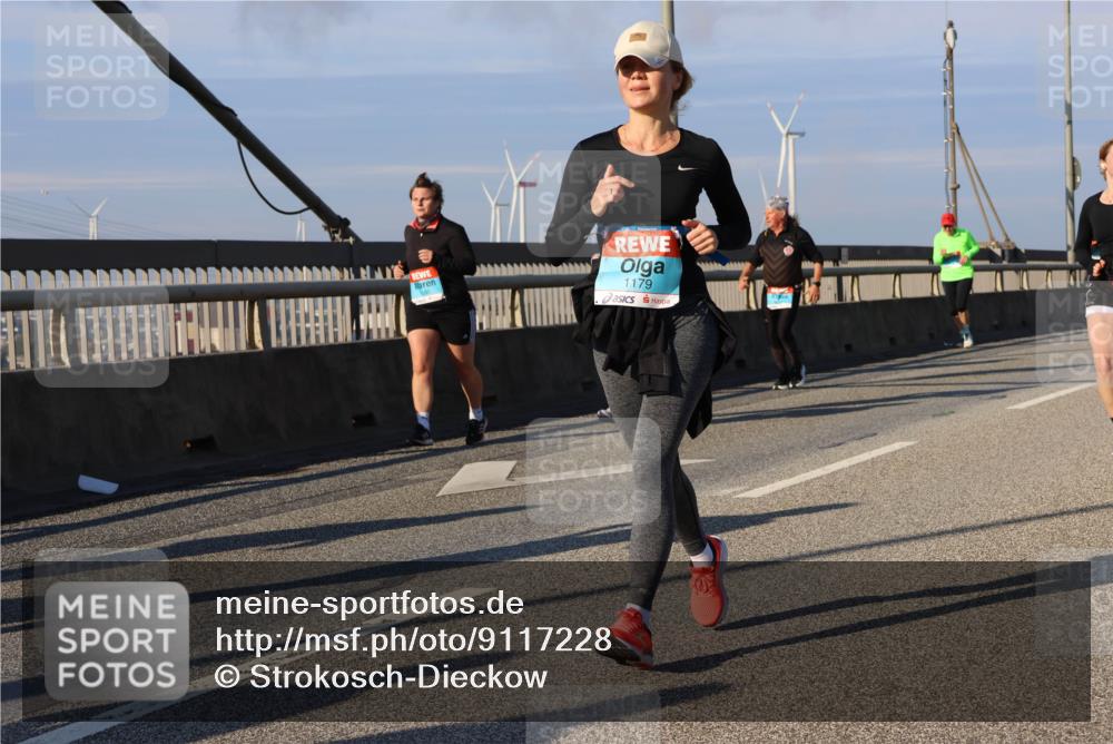 03.10.2025 - Köhlbrandbrückenlauf Strokosch-Dieckow http://msf.ph/oto/9117228 03.10.2025 09:50:35 Position 2 1179 meine-sportfotos.de