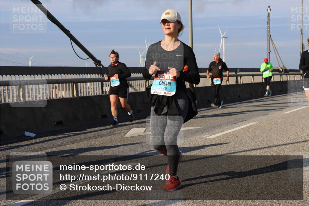 03.10.2025 - Köhlbrandbrückenlauf Strokosch-Dieckow http://msf.ph/oto/9117240 03.10.2025 09:50:35 Position 2 1179 meine-sportfotos.de