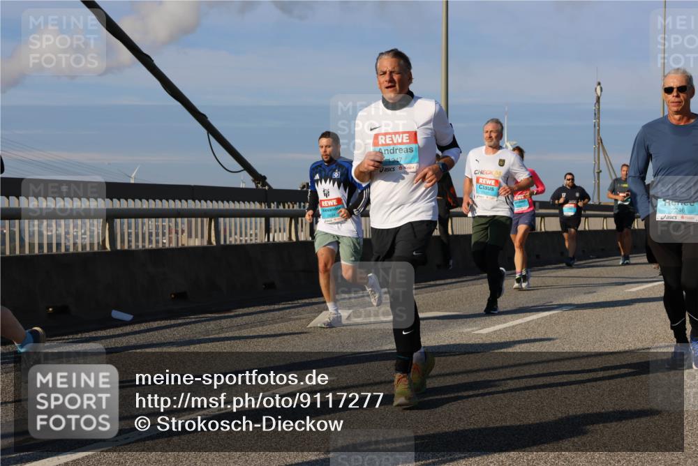03.10.2025 - Köhlbrandbrückenlauf Strokosch-Dieckow http://msf.ph/oto/9117277 03.10.2025 09:50:43 Position 2 2834, 1947, 24, 2246 meine-sportfotos.de