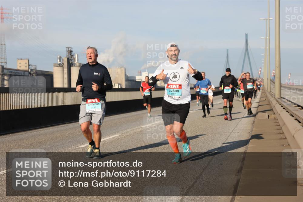 03.10.2025 - Köhlbrandbrückenlauf Lena Gebhardt http://msf.ph/oto/9117284 03.10.2025 09:44:23 Position 2 3137, 2697 meine-sportfotos.de
