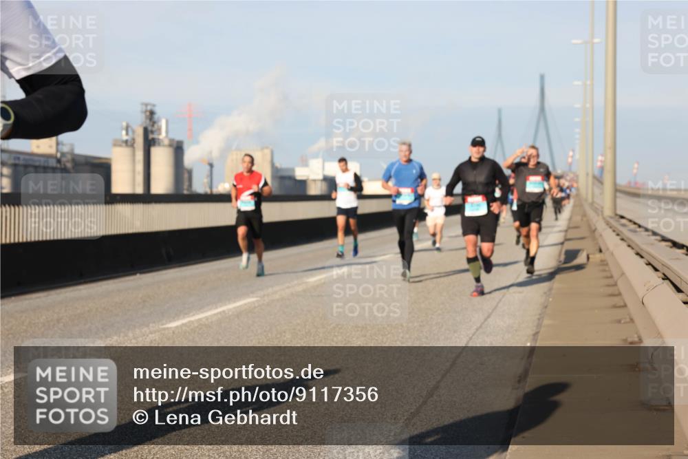 03.10.2025 - Köhlbrandbrückenlauf Lena Gebhardt http://msf.ph/oto/9117356 03.10.2025 09:44:25 Position 2  meine-sportfotos.de
